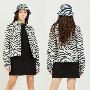 The Hajean jacket in black and white by Daily Paper XS